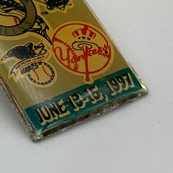 Vintage 1997 Marlins Yankees Inaugural Series Play Offs Lapel Pin - Picture 3 of 8